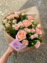 Букет цветов из:  Розы #REPLACE_PRED# Лухе